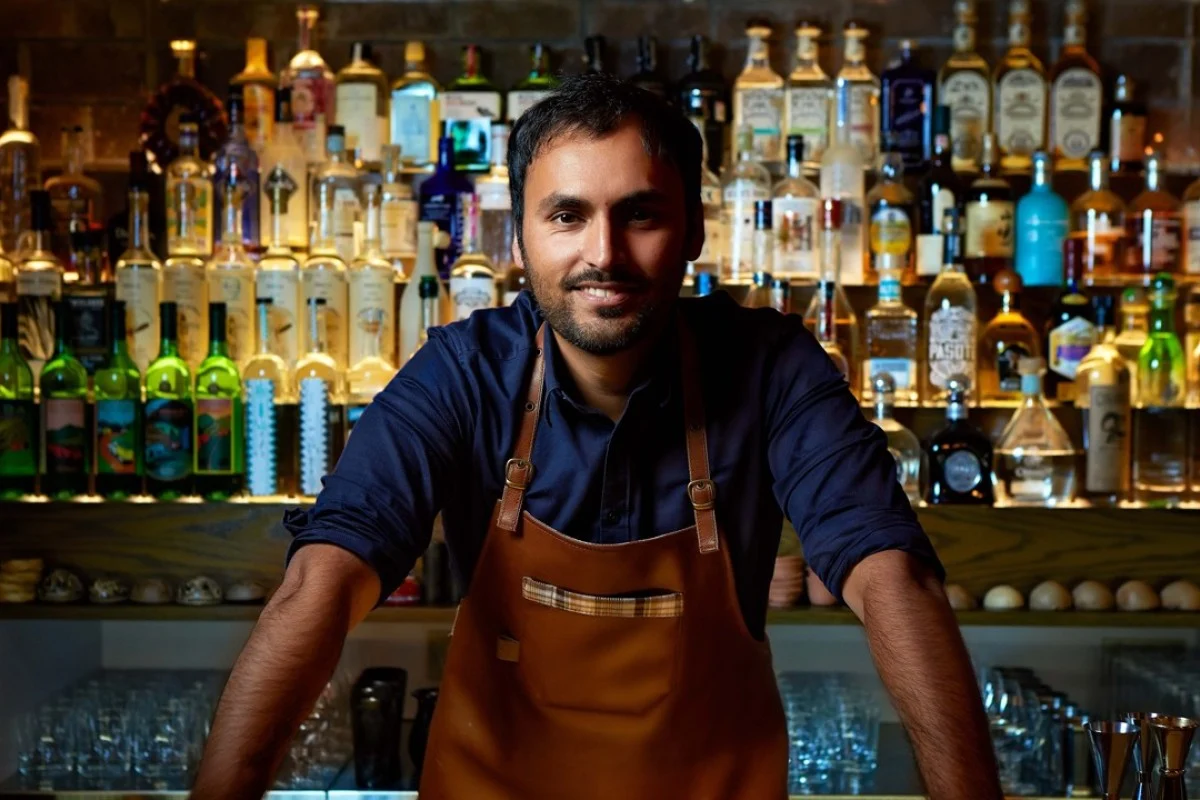 Peter's Bar — Beverage Expert in Charleston